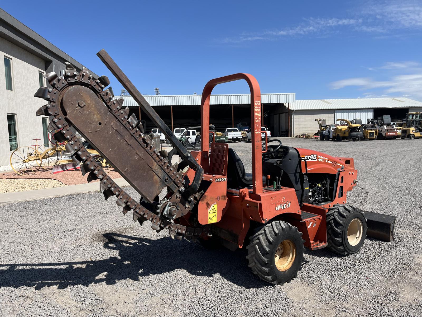 DITCH WITCH RT45